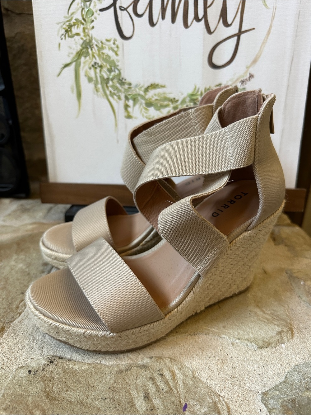 NEW Torrid Women's Beige Espadrille Wedge Sandals Size 8 Stretch Crossband
